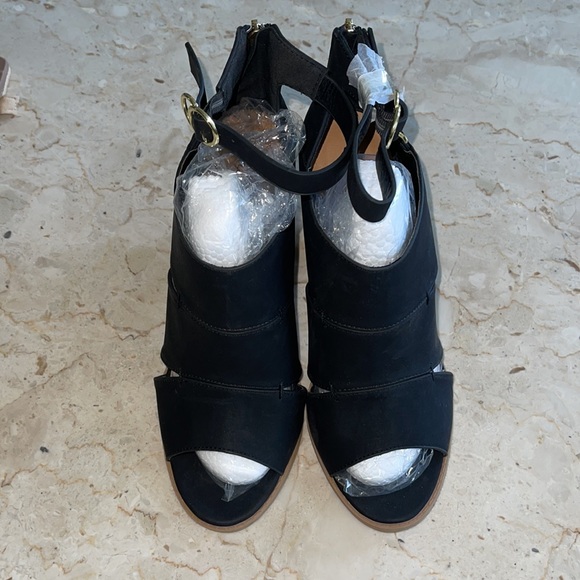 Sale!! 🔥🔥 NEW! Qupid Black Nubuck Open Toe High Heel Bootie - Picture 1 of 6